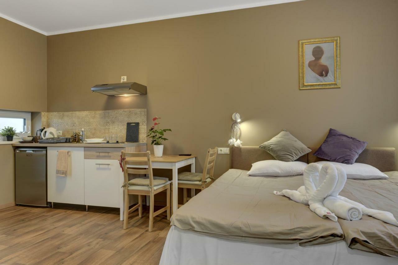 Bestes Apartamenti Koceni Kültér fotó