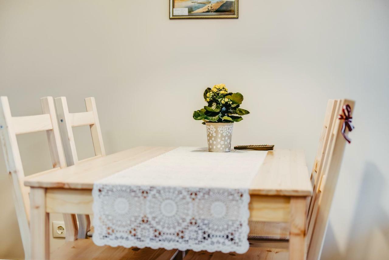 Bestes Apartamenti Koceni Kültér fotó